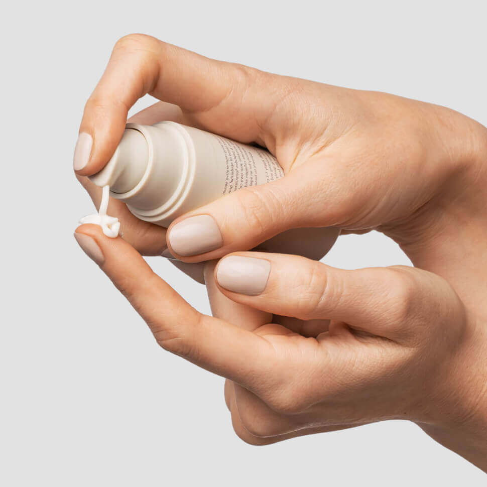 Serum squirting from the bottle